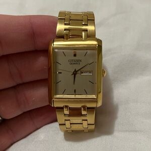 Retro Citizen Gold Rectangular Men's Watch
